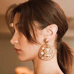 Meet your Posher, Ariel